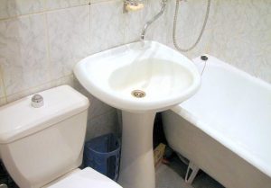 Установка раковины тюльпан в ванной в Волгодонске